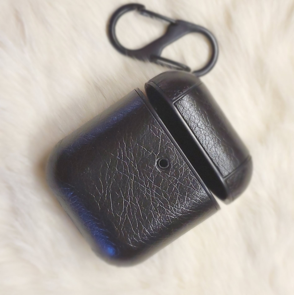Gen 1 and 2 Airpod Leather Case